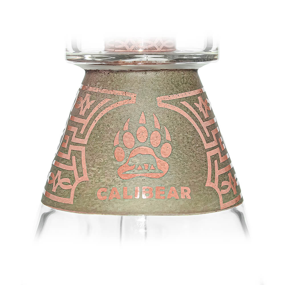 Calibear Etched Geometric Beaker Water Pipe Combo Box with rolling tray, grinder, and hemp wick.