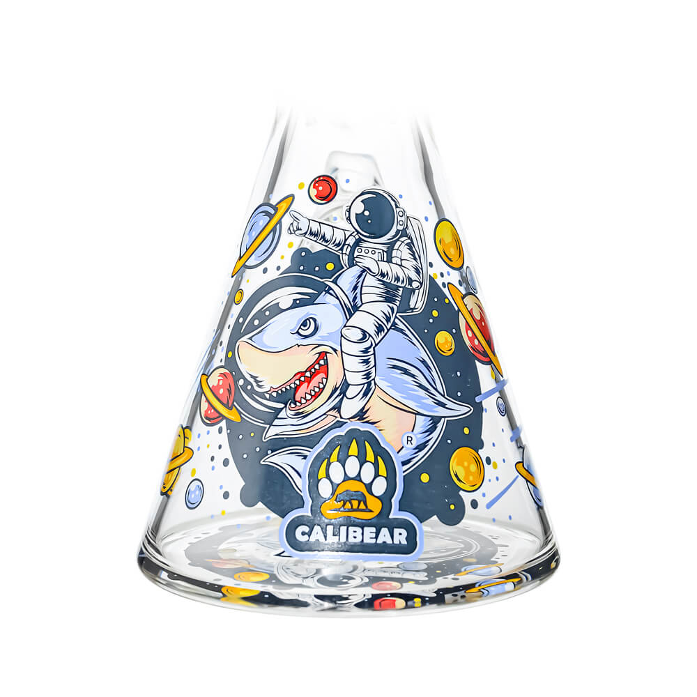 ILLUSTRATED BEAKER WATER PIPE SERIES-Premium borosilicate glass water pipe, bong from Calibear Glass. Ideal for dabbing, providing smooth hits and durability. Shop high-quality dab rigs, water pipes, bongs, erig glasses and glass smoking accessories at Calibear Glass. Elevate your smoking experience with a durable and stylish glass dab rig. Free shipping on all orders.