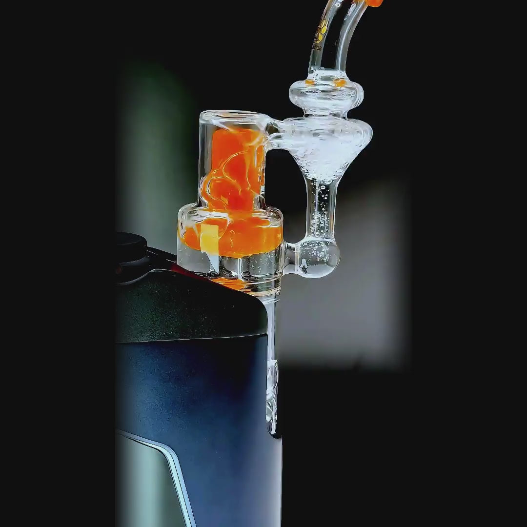 function video of Calibear Cali-orange dichro RBR recycler glass attachment for Dr. Dabber switch 2