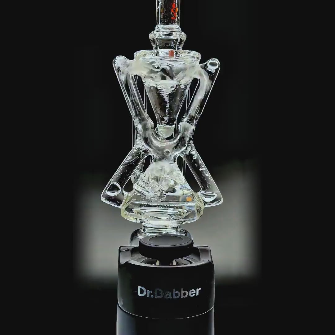 function video of Calibear Hourglass Recycler Glass Attachment for Dr. Dabber Switch Go with hourglass recycler chamber and clear borosilicate glass