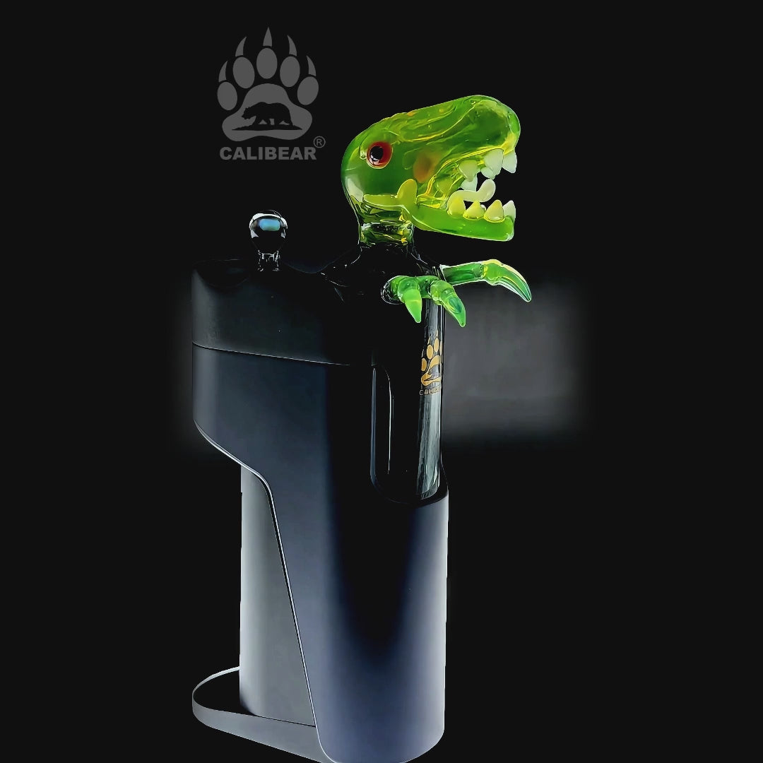 function video of Calibear Heady Dino Glass Attachment with sculpted dinosaur head for Dr. Dabber Switch Go