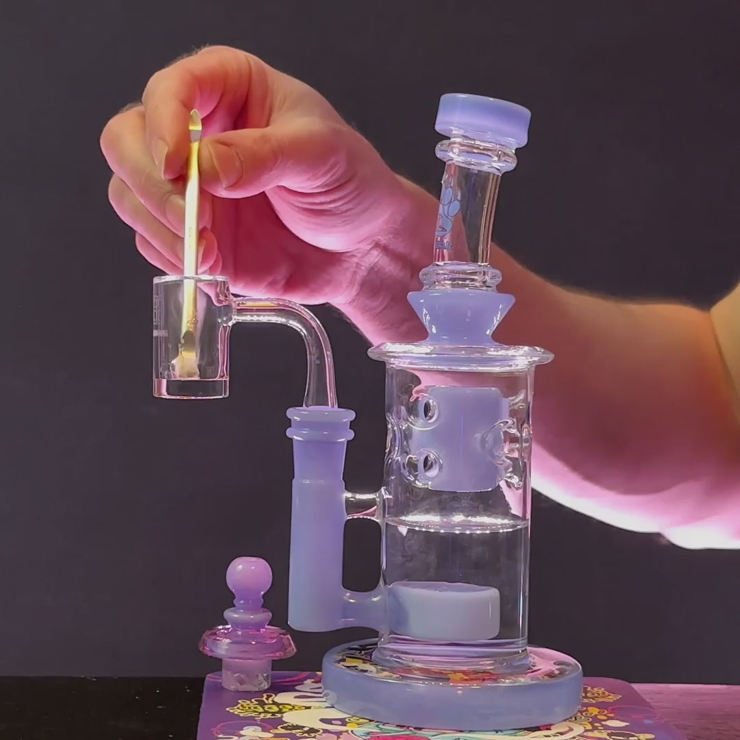 STRAIGHT FAB V2- Premium borosilicate glass dab rig from Calibear Glass. Ideal for dabbing, providing smooth hits and durability. Shop high-quality dab rigs, water pipes, bongs, erig glasses and glass smoking accessories at Calibear Glass. Elevate your smoking experience with a durable and stylish glass dab rig. Free shipping on all orders