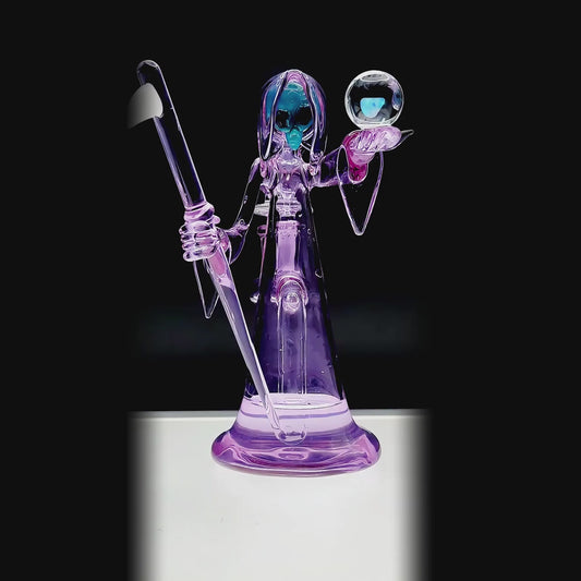 CALIBEAR REAPER RIG WITH REMOVABLE SCYTHE DABBER function video-Premium borosilicate glass dab rig from Calibear Glass. Ideal for dabbing, providing smooth hits and durability. Shop high-quality dab rigs, water pipes, bongs, erig glasses and glass smoking accessories at Calibear Glass. Elevate your smoking experience with a durable and stylish glass dab rig. Free shipping on all orders