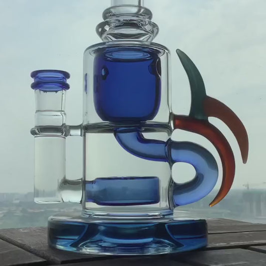 RIBBING HORN KLEIN- Premium borosilicate glass dab rig from Calibear Glass. Ideal for dabbing, providing smooth hits and durability. Shop high-quality dab rigs, water pipes, bongs, erig glasses and glass smoking accessories at Calibear Glass. Elevate your smoking experience with a durable and stylish glass dab rig. Free shipping on all orders